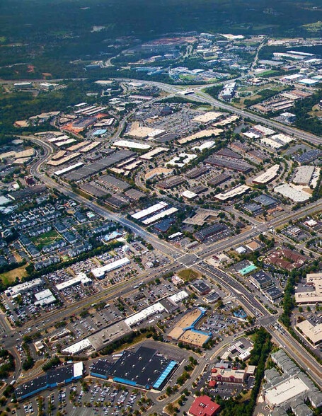 More Photos Of 14340-14370 Sullyfield Cir, Chantilly Flex For Lease