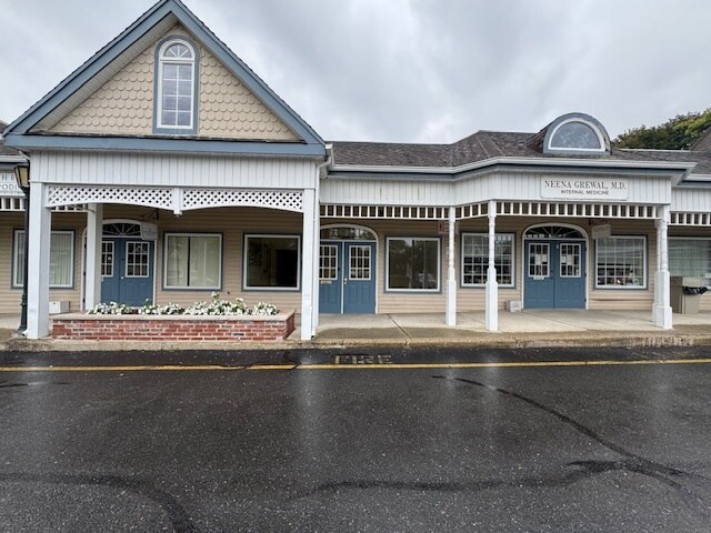 Primary Photo Of 1-10 Liberty Square Mall, Stony Point Office For Lease