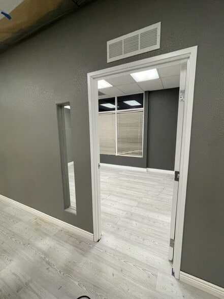 More Photos Of 4300 E Sunset Rd, Henderson Unknown For Lease