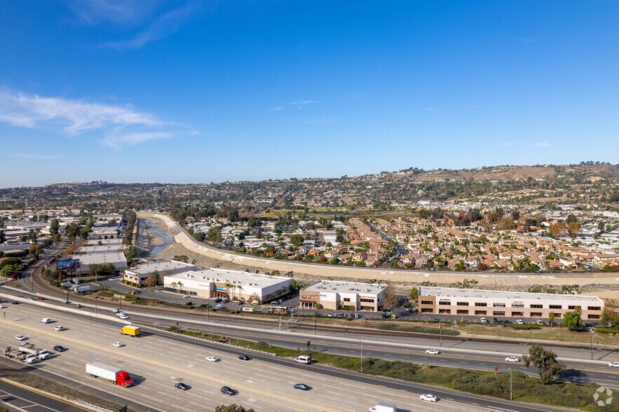 More Photos Of 32421-32423 Calle Perfecto, San Juan Capistrano Warehouse For Lease