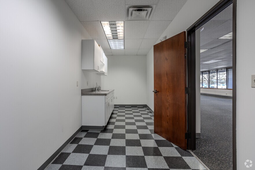 More Photos Of 3700 Corporate Dr, Columbus Office For Lease