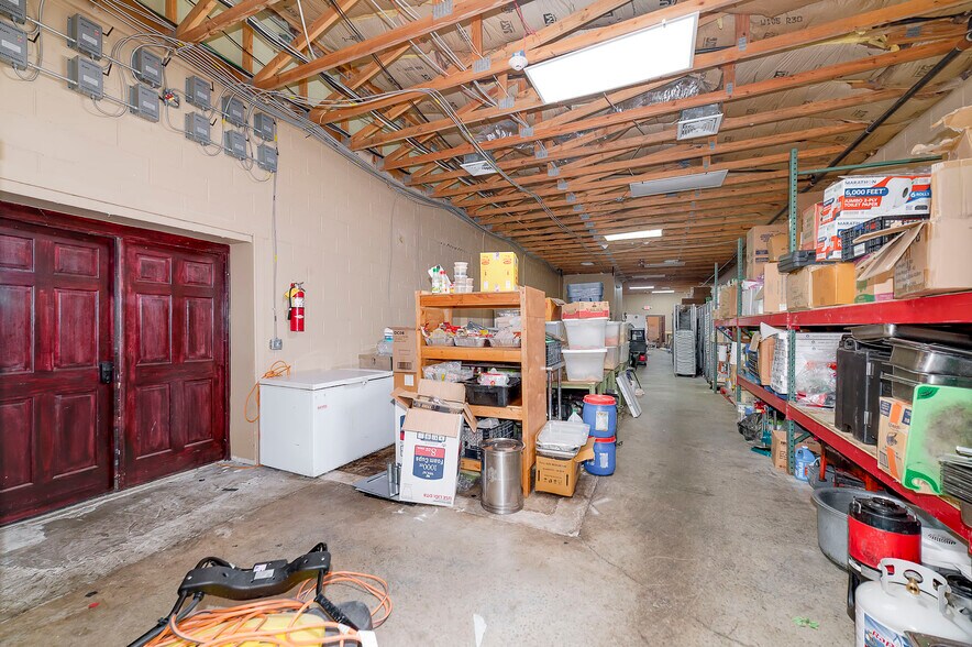 More Photos Of 3720 Bloomfield Village Dr, Macon-Bibb Storefront For Sale