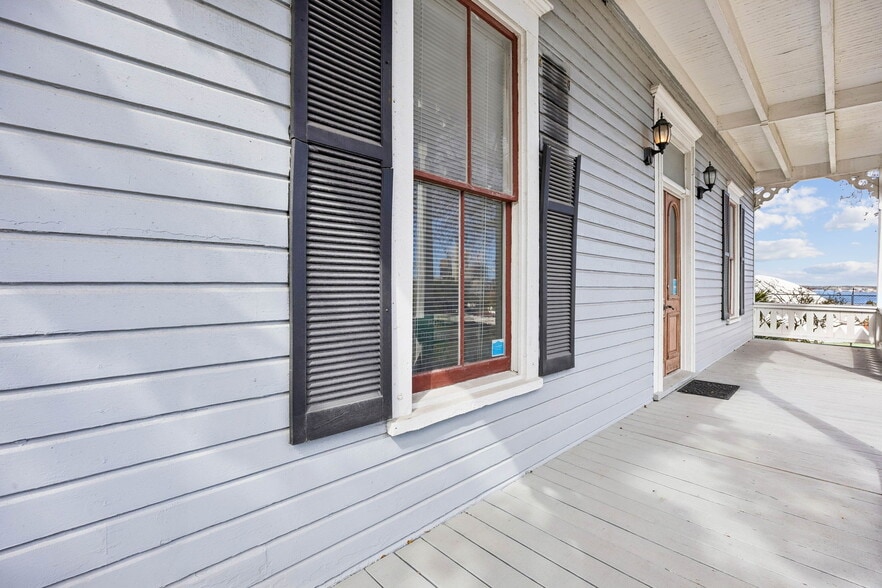 More Photos Of 501 N 3rd St, Fernandina Beach Office For Sale