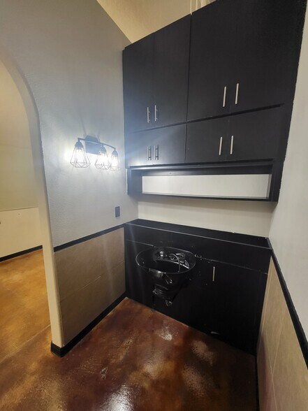 More Photos Of 669 Pioneer Rd, Rexburg General Retail For Lease