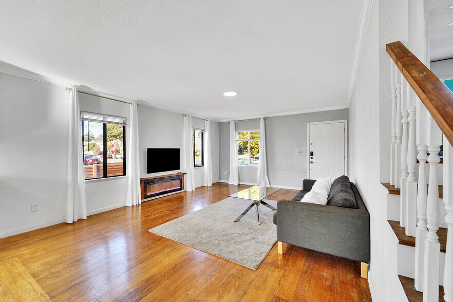 More Photos Of 5030 Barrett Ave, Richmond Apartments For Sale