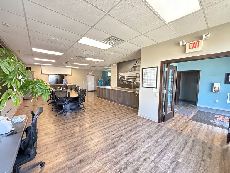 More Photos Of 915 Haywood Dr, Madison Office For Sale