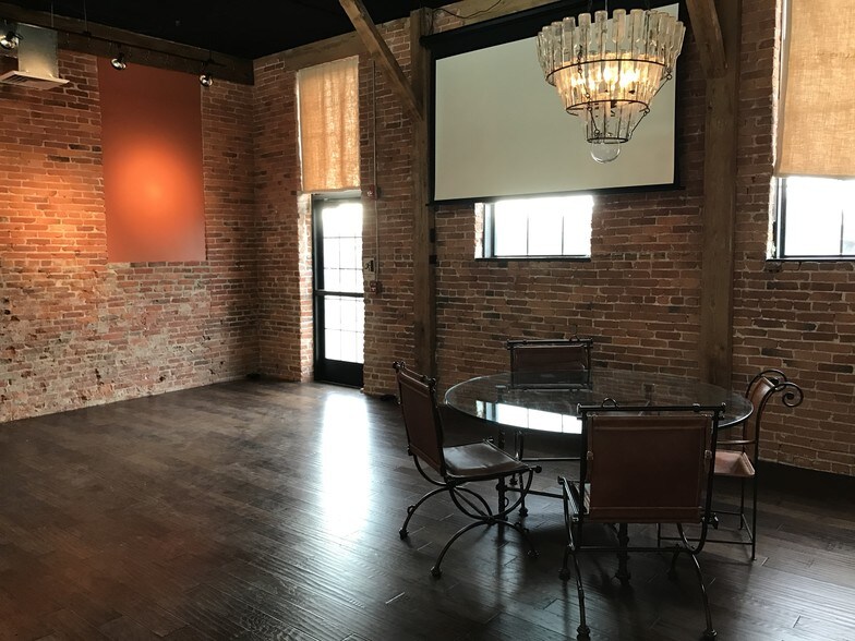 More Photos Of 1349 Cumberland St, Lebanon Manufacturing For Lease