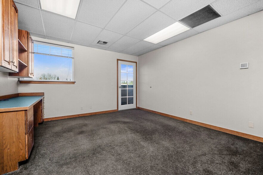 More Photos Of 175 NE Gilman Blvd, Issaquah Office For Lease