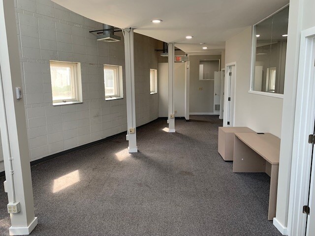 More Photos Of 12425 Knoll Rd, Elm Grove Loft Creative Space For Lease