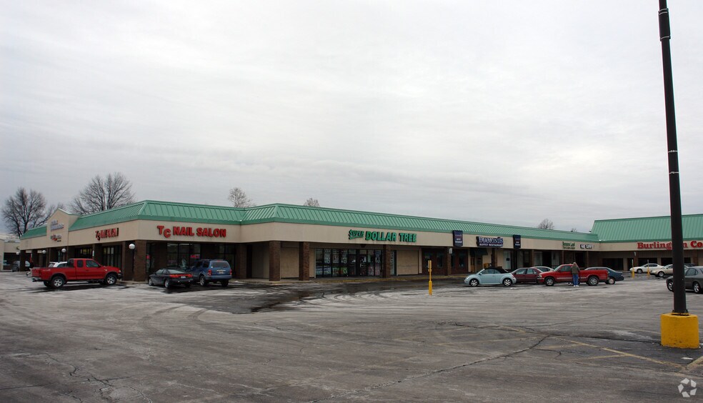 More Photos Of 2301-2401 S MacArthur Blvd, Springfield Unknown For Lease
