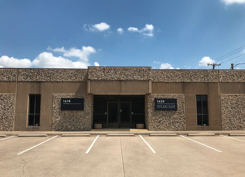 More Photos Of 1604-1620 Surveyor Blvd, Carrollton Unknown For Lease
