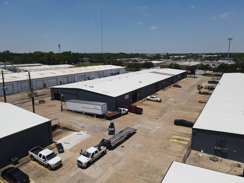 More Photos Of 9863 Tanner Rd, Houston Unknown For Lease