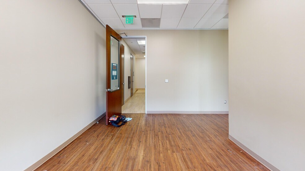 More Photos Of 5920 William Cannon Dr, Austin Medical For Lease
