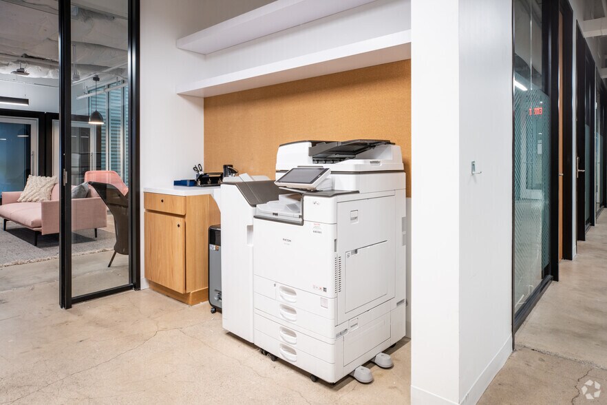 More Photos Of 501 Congress Ave, Austin Office For Lease