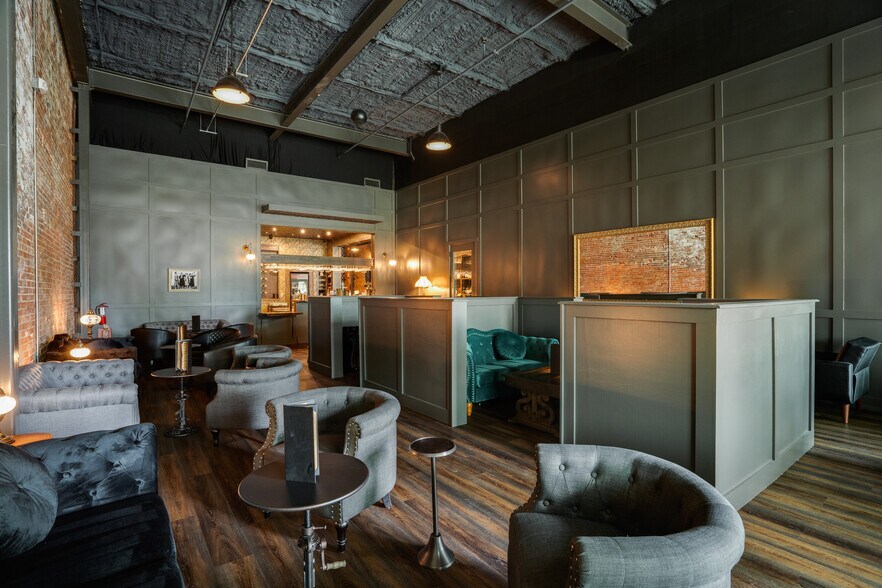 More Photos Of 809 Ohio Ave, Wichita Falls Bar For Sale