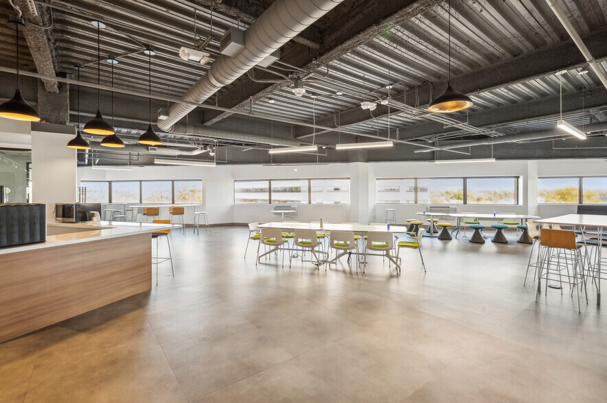 More Photos Of 101 E River Dr, East Hartford Office For Lease