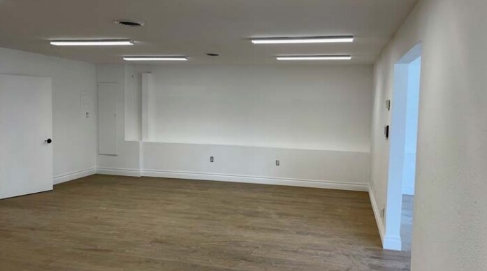 More Photos Of 3912 Merrill Ave, Riverside Medical For Sale