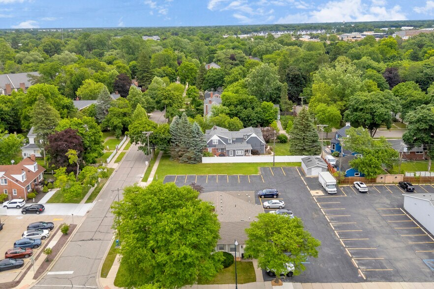 More Photos Of 915-919 S Main St, Plymouth Office For Sale