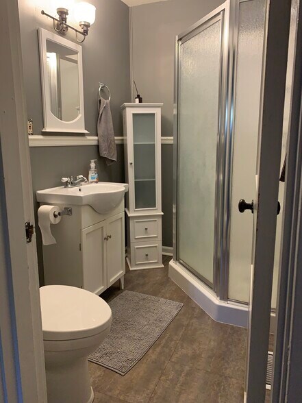 More Photos Of Off Goodlettsville town square, Goodlettsville Loft Creative Space For Sale