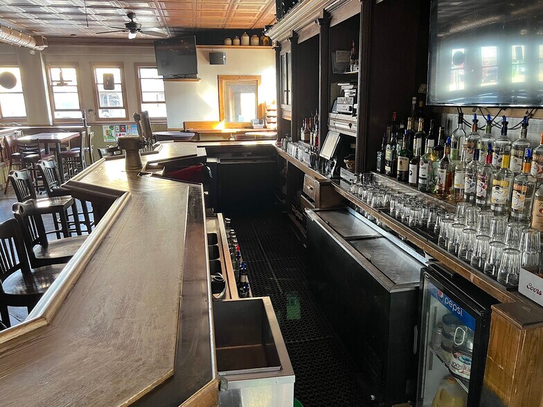 More Photos Of 5901 W Lawrence Ave, Chicago Freestanding For Sale