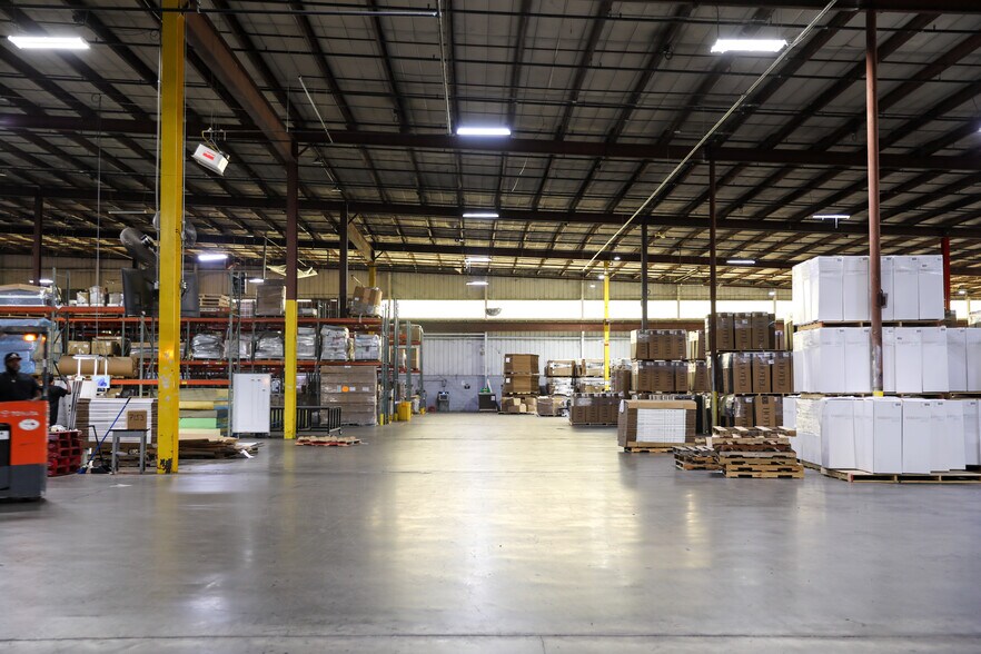 More Photos Of 24 Herring Rd, Newnan Warehouse For Sale