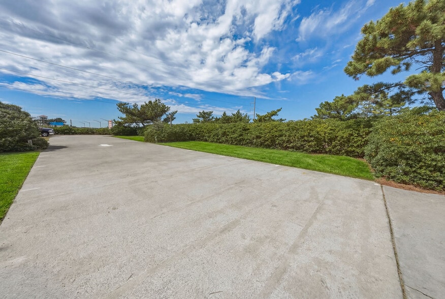 More Photos Of 6715 S Croatan Hwy, Nags Head Hotel For Sale
