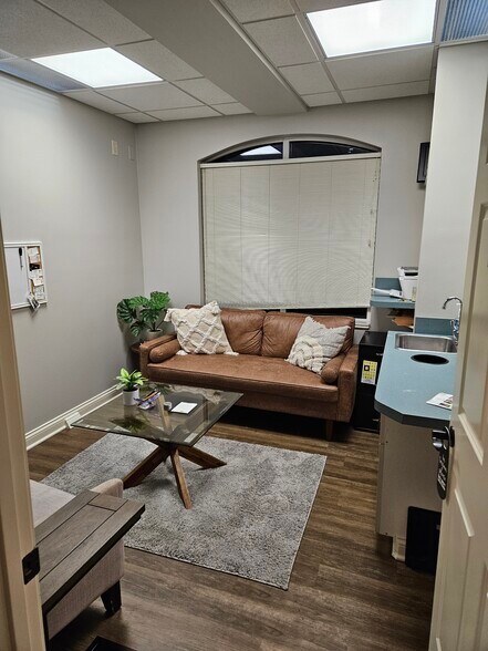 More Photos Of 4095 Mallory Ln, Franklin Medical For Sale