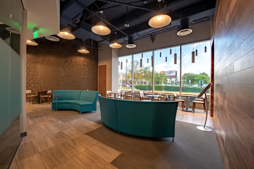 More Photos Of 135 W Central Blvd, Orlando Office For Lease