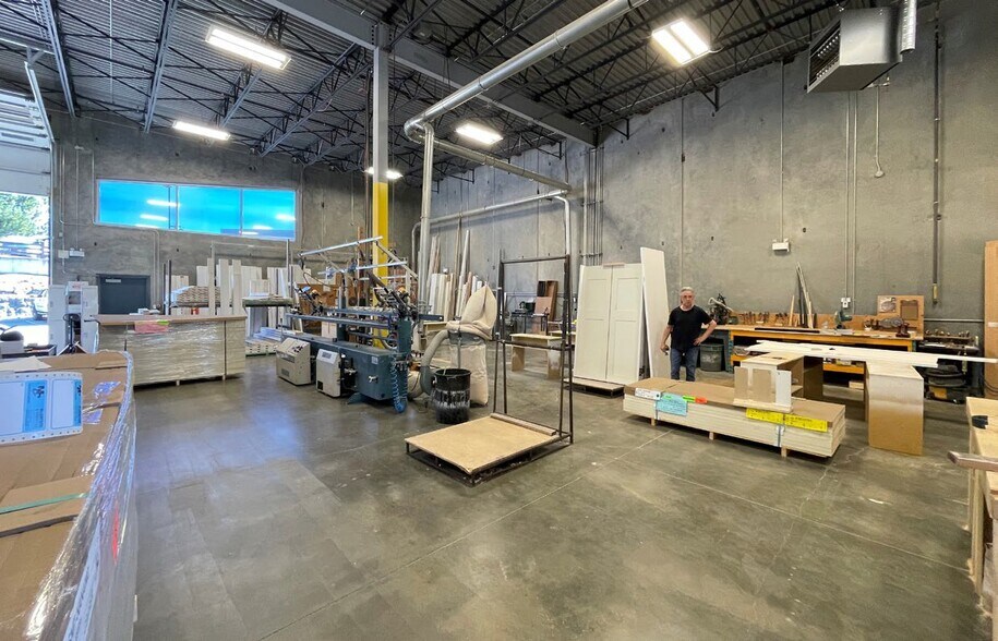 More Photos Of 1920 Boxwood Rd, Nanaimo Warehouse For Sale