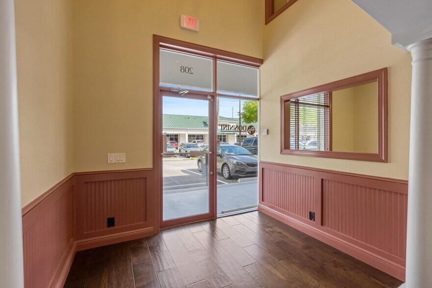 More Photos Of 658 W Indiantown Rd, Jupiter Medical For Sale