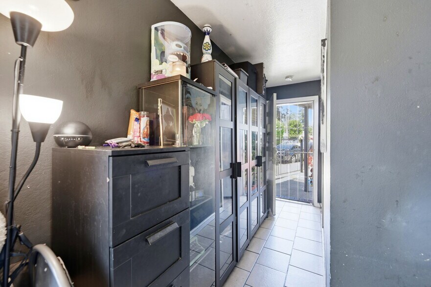 More Photos Of 3050-3058 Davis St, Oakland Apartments For Sale
