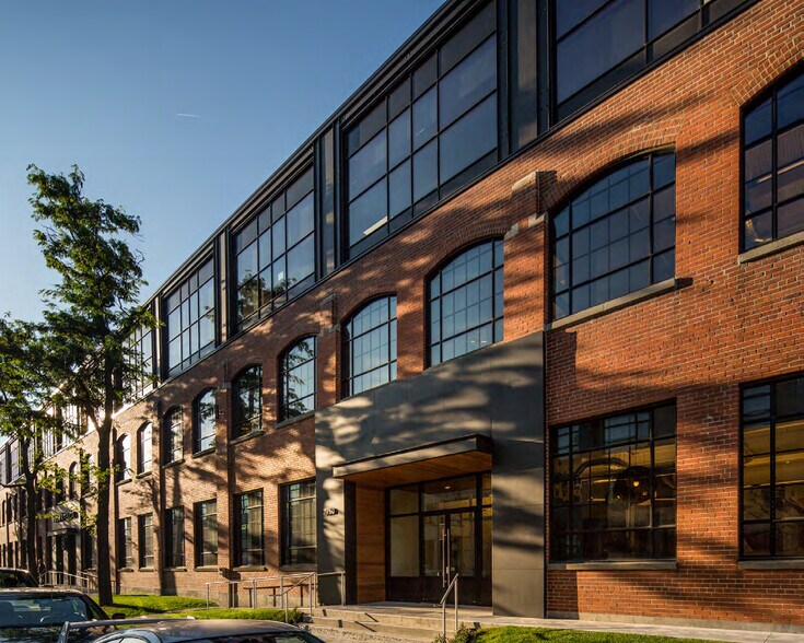 More Photos Of 7236-7262 Rue Marconi, Montréal Office For Lease