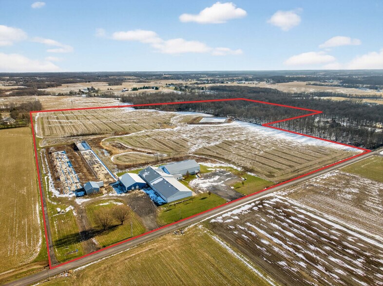 More Photos Of 2280 Deerfield Ave N, Dalton Industrial For Sale