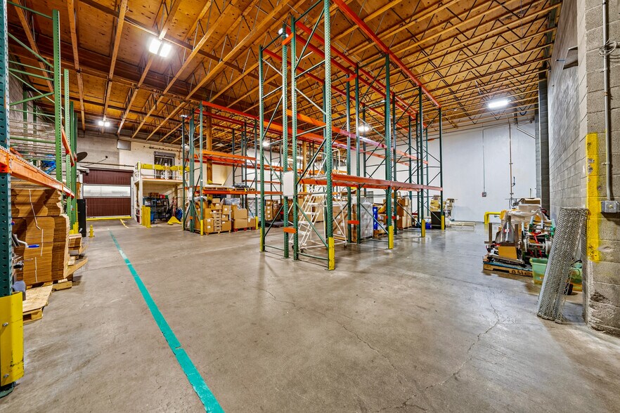 More Photos Of 710 Jefferson Ave, Ashland Light Manufacturing For Lease