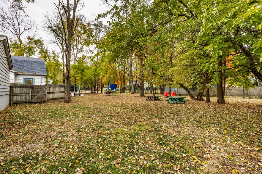 More Photos Of 7507 Michigan Rd, Indianapolis Daycare Center For Sale