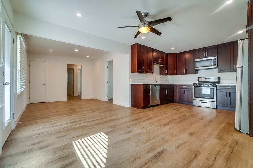 More Photos Of 1940 Chestnut Ave, Long Beach Apartments For Sale