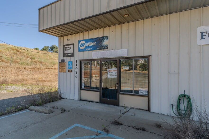 More Photos Of 11020 N State Highway 49, Martell Freestanding For Sale