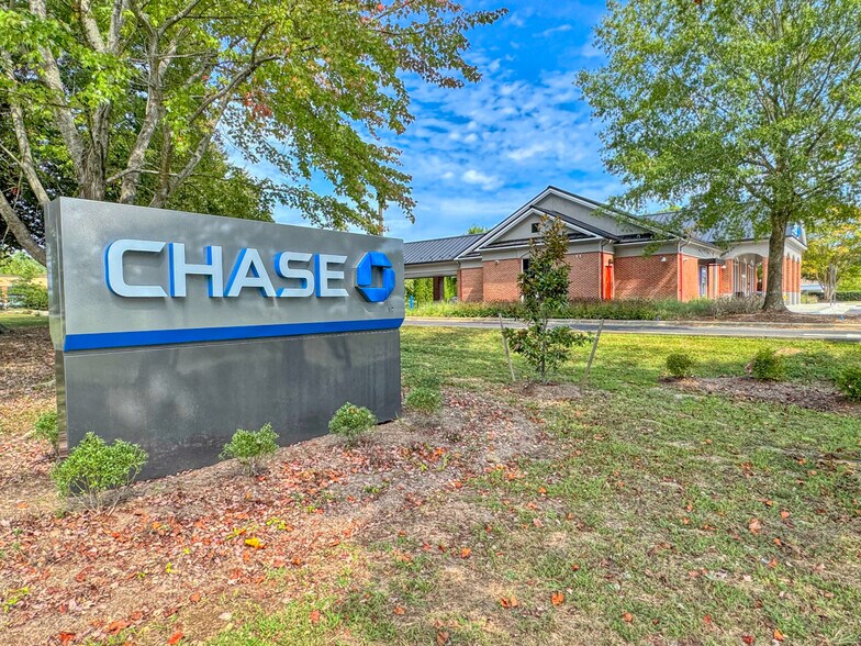 More Photos Of 6610 Mooretown Rd, Williamsburg Unknown For Lease