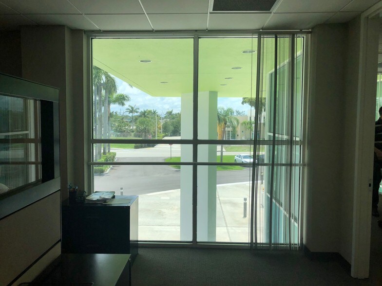More Photos Of 7900 NW 154th St, Miami Lakes Office For Lease