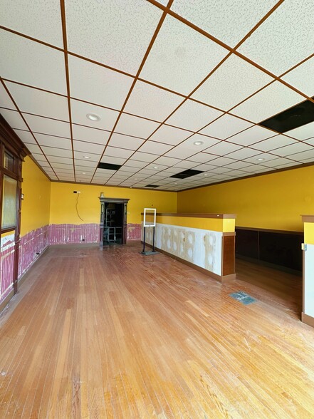 More Photos Of 10290-10296 S 78th Ave, Palos Hills Freestanding For Lease