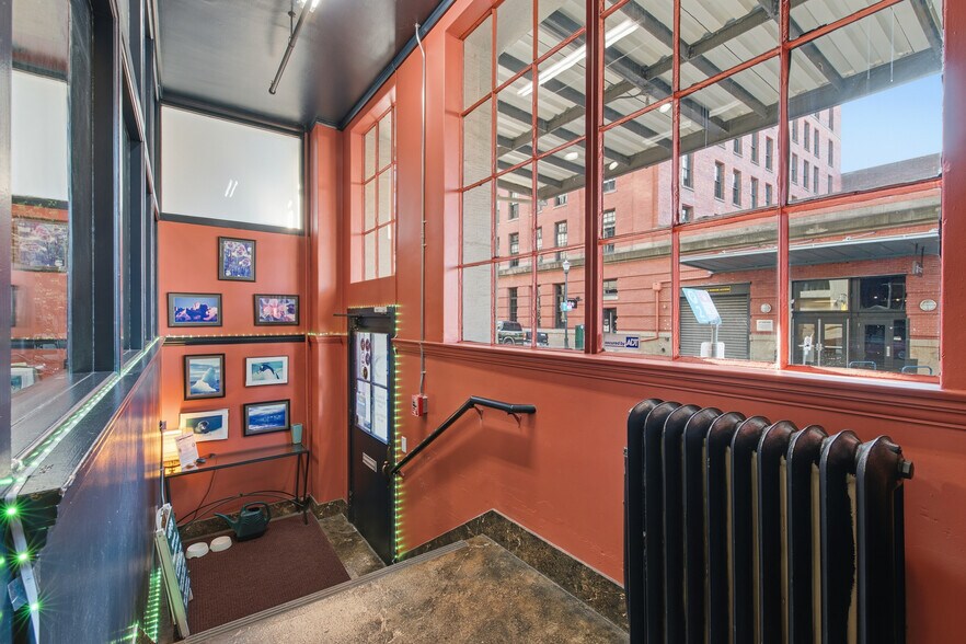More Photos Of 1314 NW Irving St, Portland Apartments For Sale