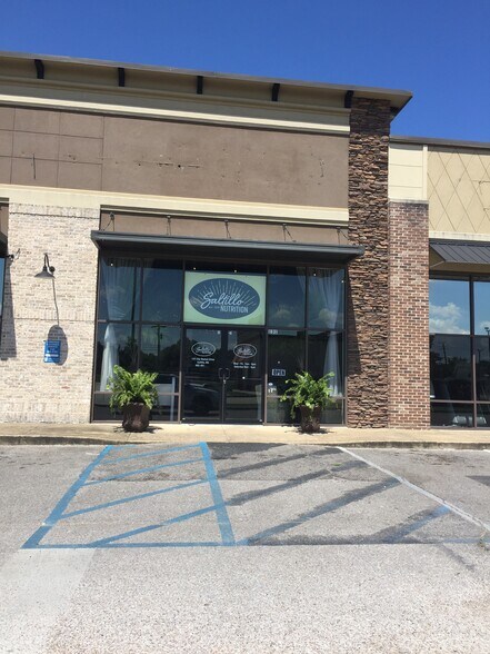 More Photos Of 119 City Market Dr, Saltillo Unknown For Lease