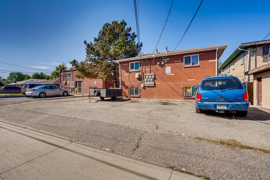 More Photos Of 1996 Akron St, Aurora Multifamily For Sale