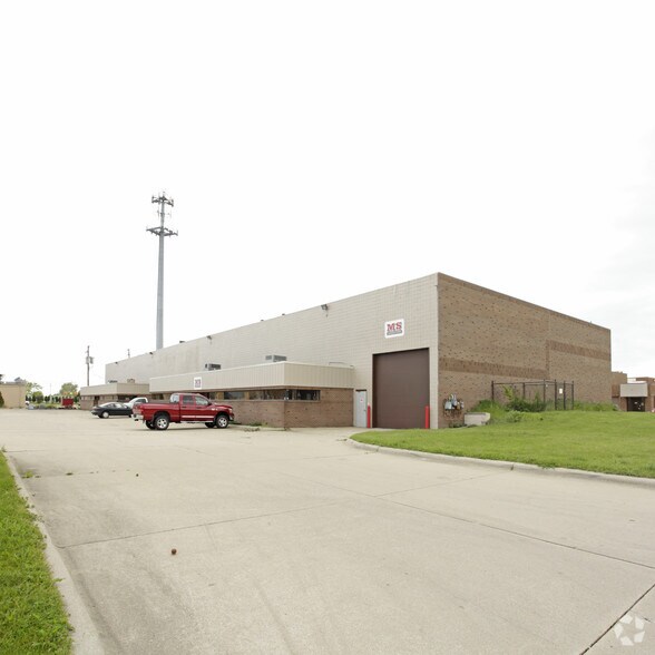 Primary Photo Of 21355 Carlo Dr, Clinton Township Warehouse For Lease