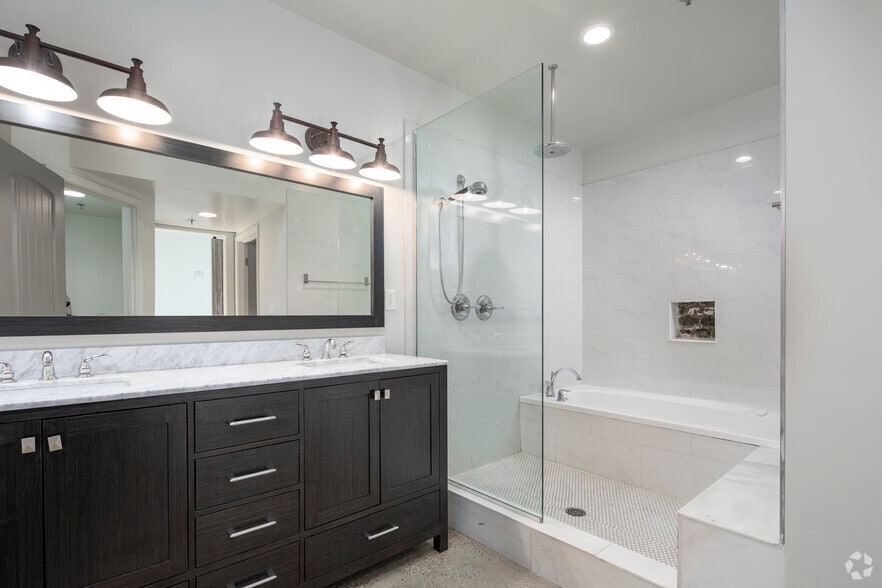 More Photos Of 111 19th St N, Birmingham Apartments For Sale