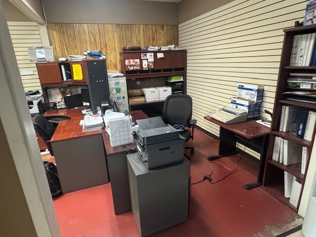 More Photos Of 1103-1127 E Villa Maria Rd, Bryan Unknown For Lease