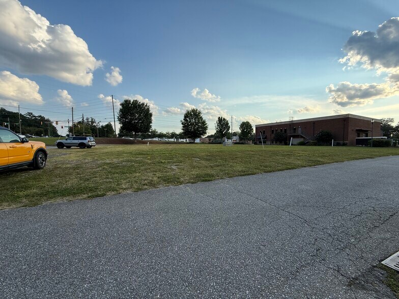 More Photos Of 11299 Hwy 92, Woodstock Land For Sale