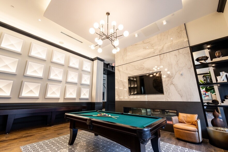 More Photos Of 2533 Woodburn Ave, Cincinnati Apartments For Lease