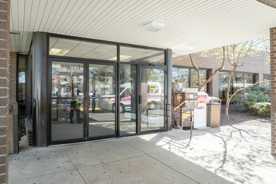 More Photos Of 680 Broadway, Paterson Hospital For Lease