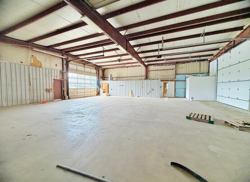 More Photos Of 3601 N Van Buren Byp, Enid Freestanding For Lease